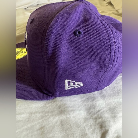 New Era Fitted Los Angeles Lakers Fitted 1/8 - Picture 3 of 4